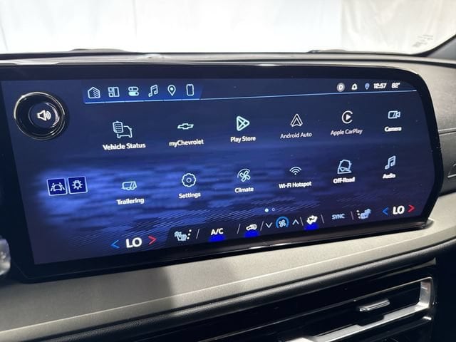 2025 Chevrolet Traverse LT - Photo 18