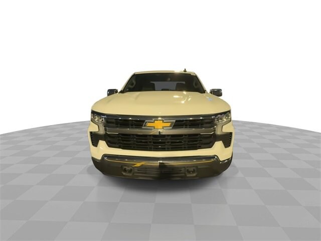 2023 Chevrolet Silverado 1500 LT photo 3