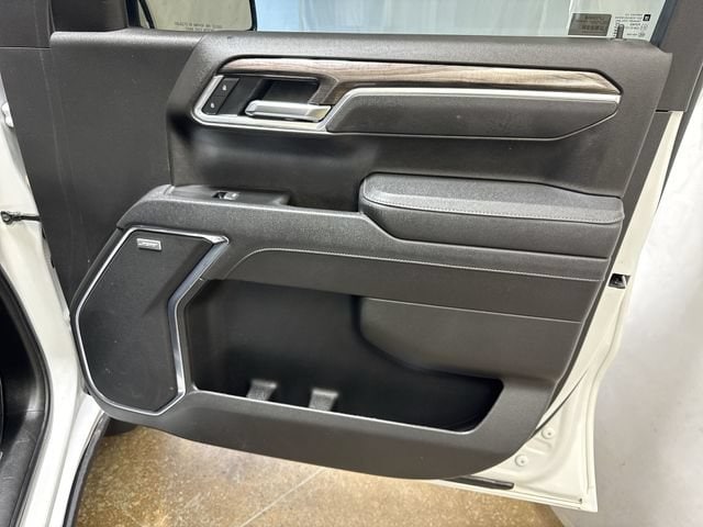 2025 Chevrolet Silverado 1500 LTZ - Photo 28