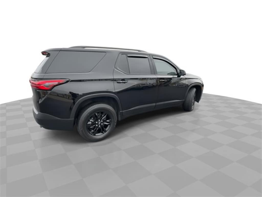 Used 2023 Chevrolet Traverse LS SUV