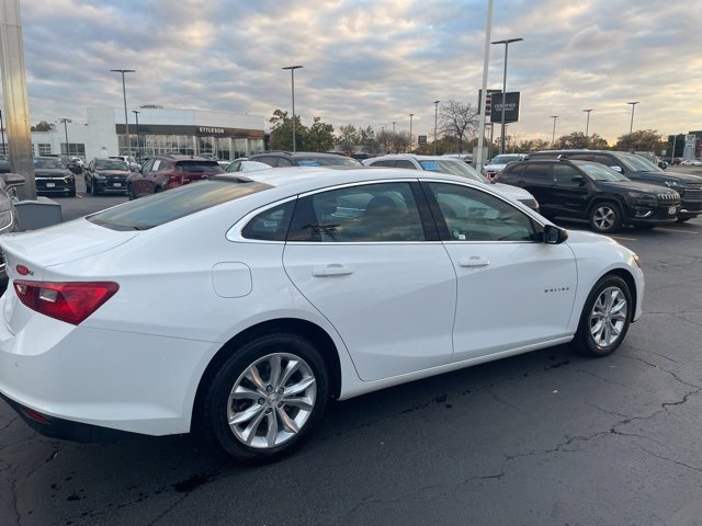 2024 Chevrolet Malibu 1LT photo 2