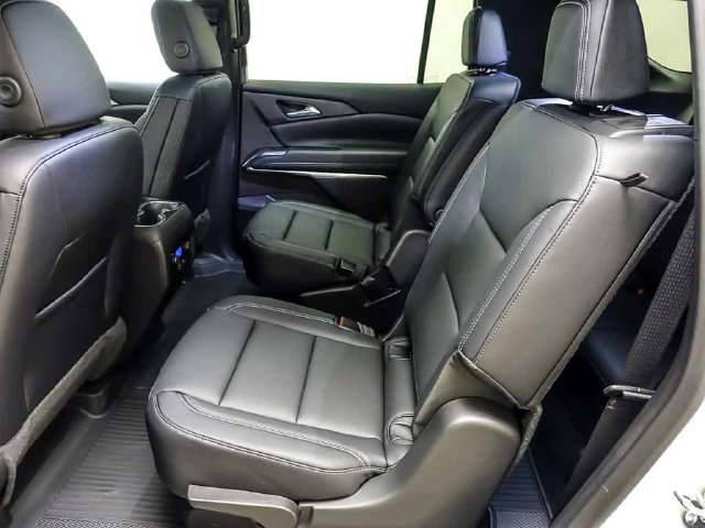 2027 Chevrolet Traverse LT - Photo 9