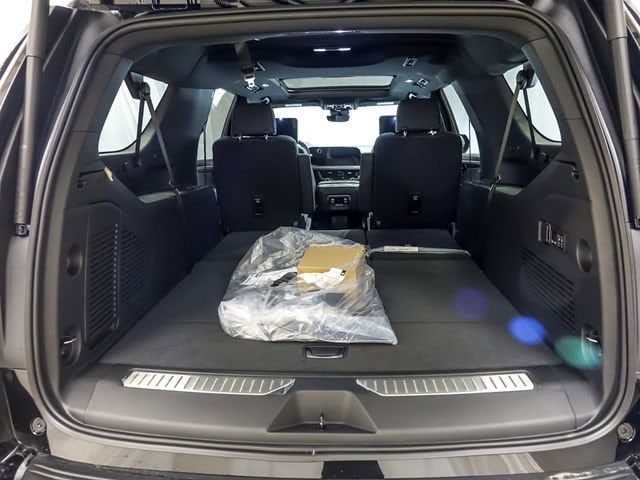2026 Chevrolet Suburban Premier - Photo 23