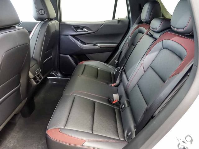 2027 Chevrolet Equinox RS - Photo 11