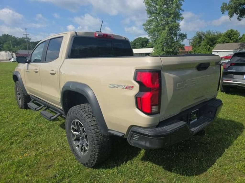 Used 2024 Chevrolet Colorado ZR2 Truck