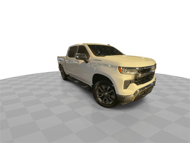 2023 Chevrolet Silverado 1500 LT photo 2