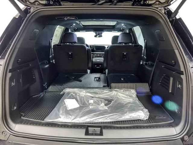 2027 Chevrolet Traverse LT - Photo 22