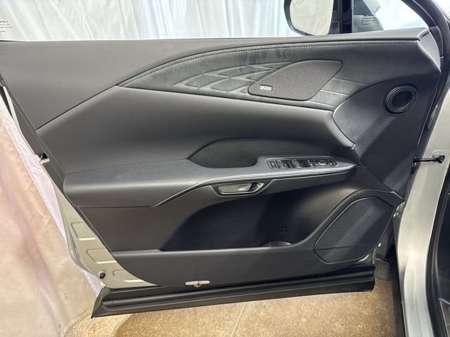 2025 Lexus RX 350 - Photo 22