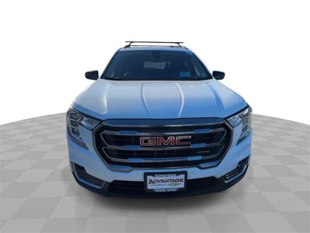 Used 2022 GMC Terrain AT4 SUV