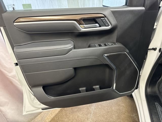 2025 Chevrolet Silverado 1500 LT - Photo 21