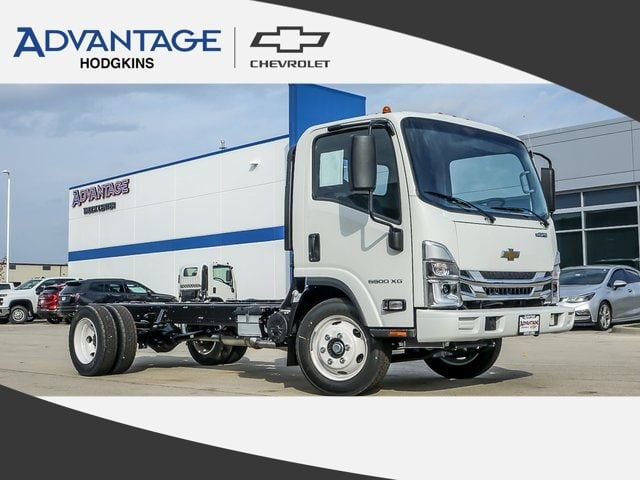 2025 Chevrolet Low Cab Forward's photo