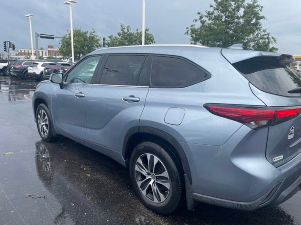 Used 2020 Toyota Highlander XLE SUV