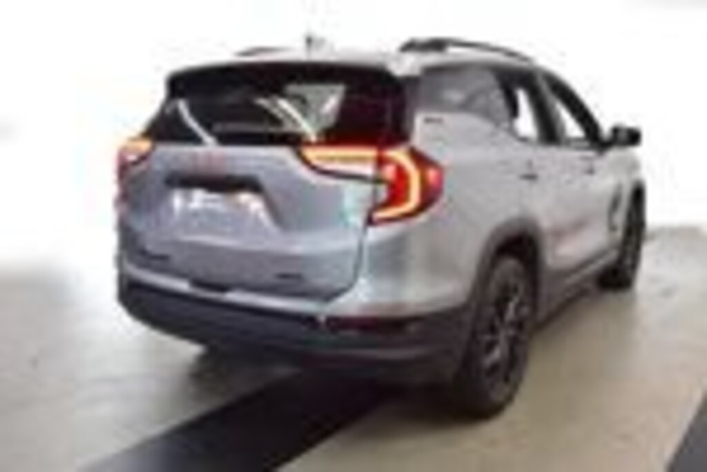 Used 2023 GMC Terrain SLE SUV