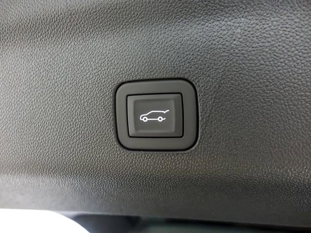 2026 Chevrolet Suburban Premier - Photo 24