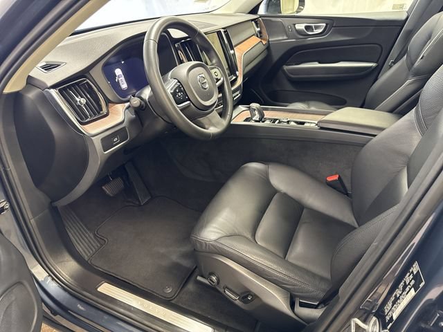 2024 Volvo XC60 Plus - Photo 12