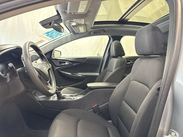 2024 Chevrolet Malibu 1LT - Photo 11