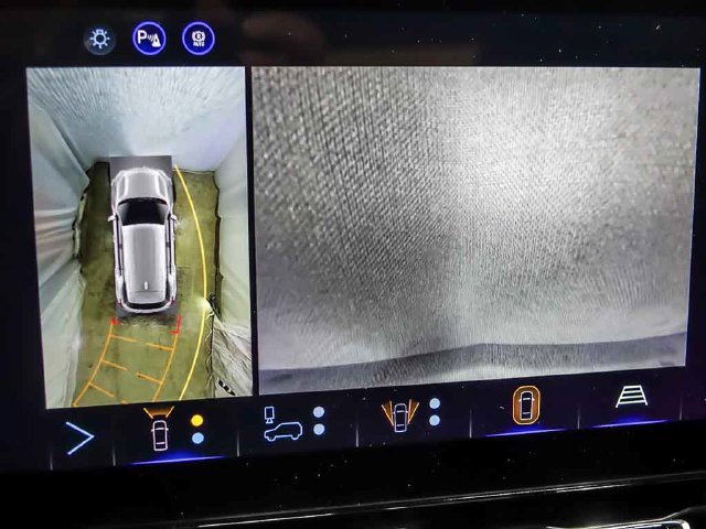 2027 Chevrolet Equinox LT - Photo 19