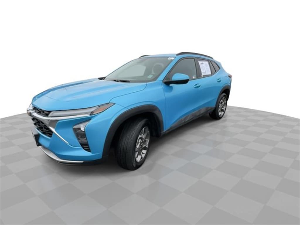 Used 2025 Chevrolet Trax LT SUV