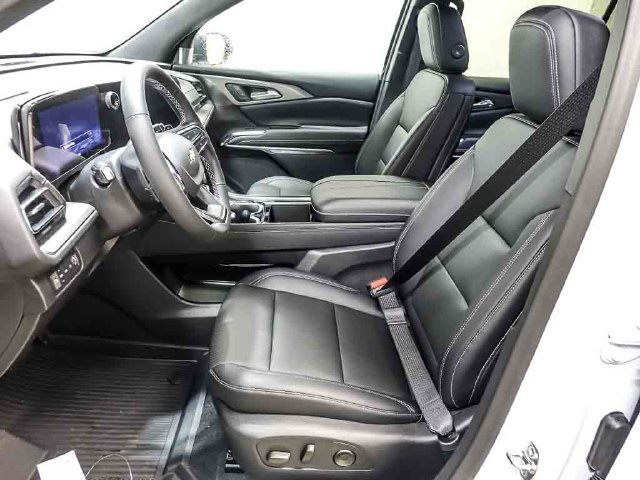 2027 Chevrolet Traverse LT - Photo 8