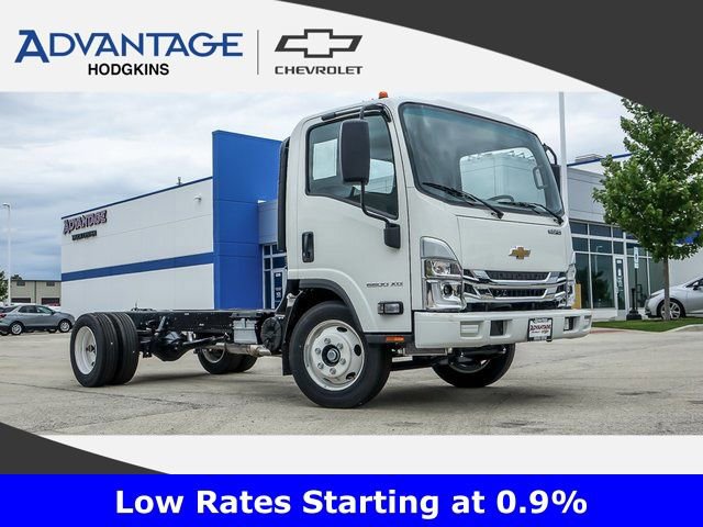 2025 Chevrolet Low Cab Forward's photo