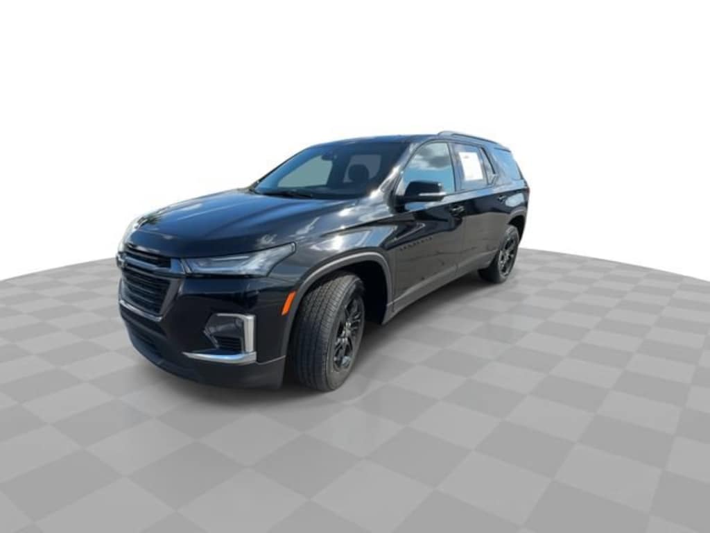 Used 2023 Chevrolet Traverse LT Cloth SUV