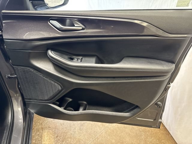 2023 Jeep Grand Cherokee Altitude - Photo 27