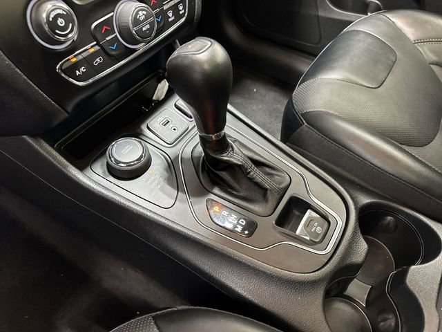 2022 Jeep Cherokee Latitude Lux - Photo 21