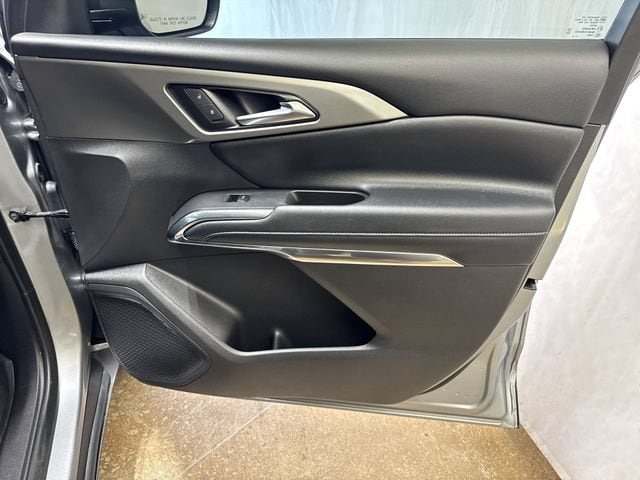2025 Chevrolet Traverse LT - Photo 30
