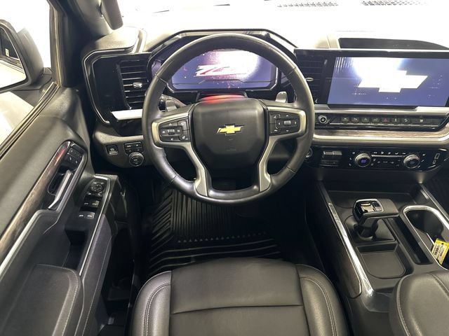2025 Chevrolet Silverado 1500 LTZ - Photo 15