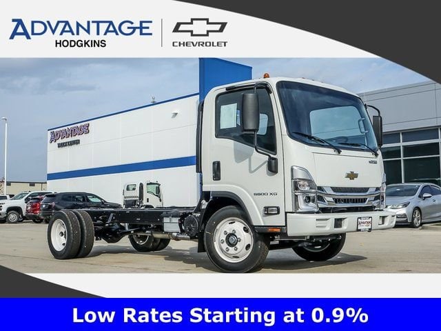 2025 Chevrolet Low Cab Forward's photo
