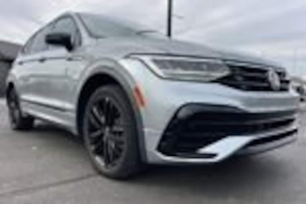 Used 2022 Volkswagen Tiguan 2.0T SE R-Line Black SUV