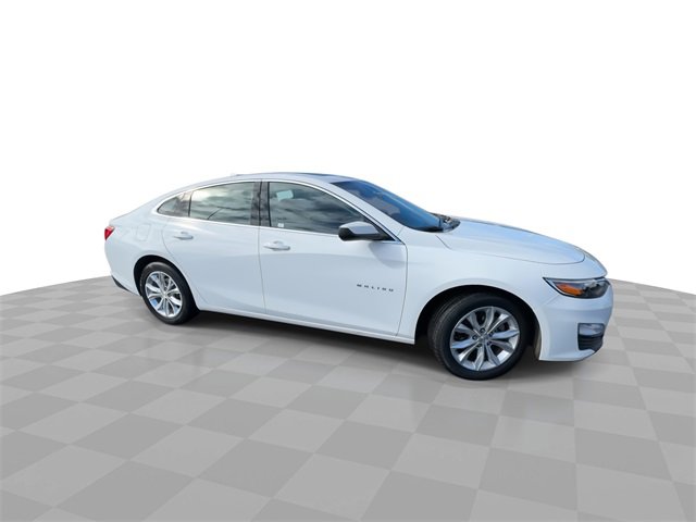 2024 Chevrolet Malibu 1LT photo 2