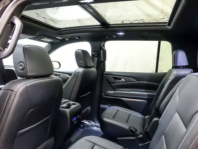 2027 Chevrolet Traverse LT - Photo 11
