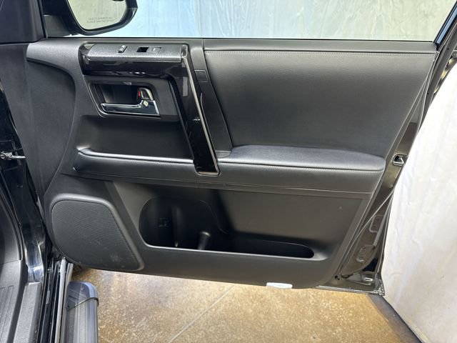 2021 Toyota 4Runner Night Shade - Photo 27