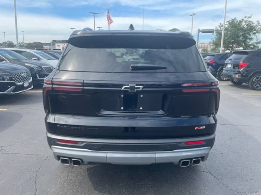 Used 2025 Chevrolet Traverse Z71 SUV