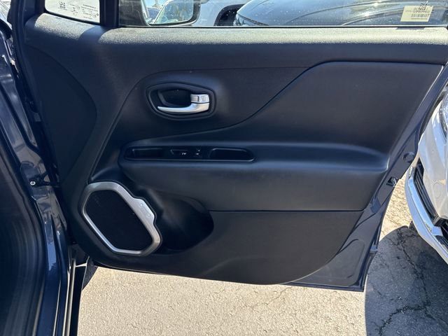 2022 Jeep Renegade Latitude - Photo 26