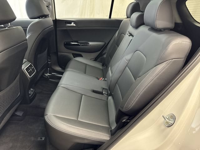 2022 Kia Sportage EX - Photo 13