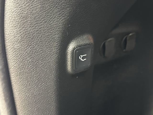 2022 Jeep Cherokee Latitude Lux - Photo 25