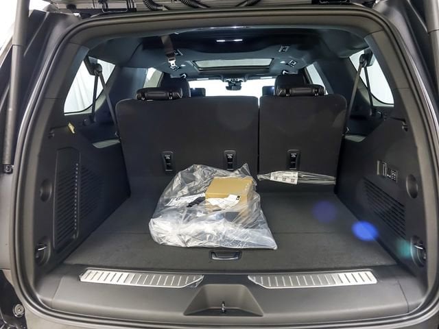 2026 Chevrolet Suburban Premier - Photo 22