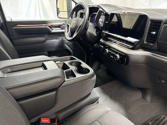 2025 Chevrolet Silverado 2500HD LT - Photo 26