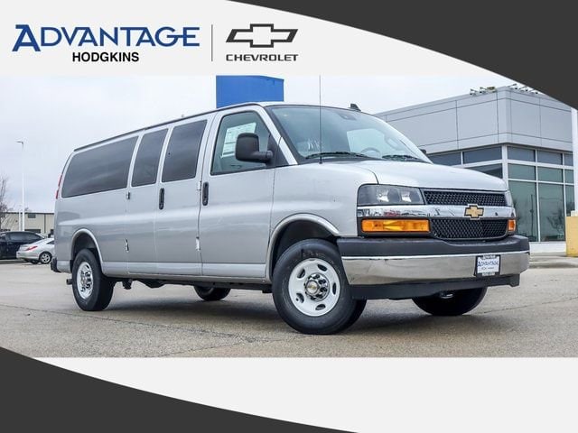 2025 Chevrolet Express 3500 LT Extended's photo