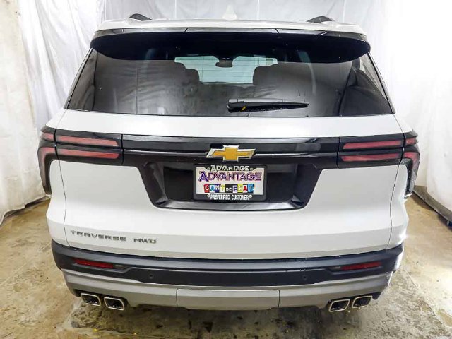 2027 Chevrolet Traverse LT - Photo 6