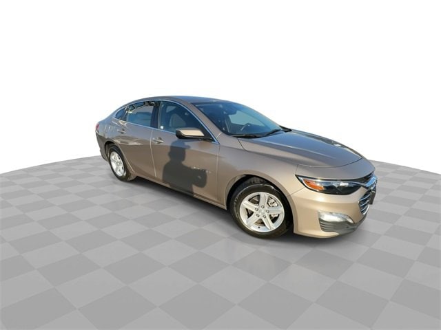 1G1ZD5ST2RF107022
