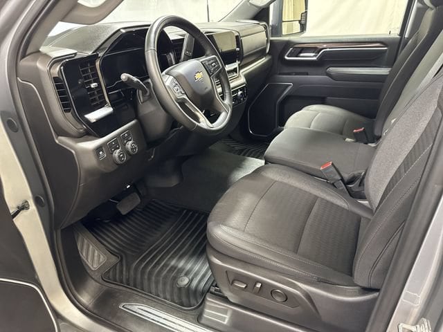 2025 Chevrolet Silverado 2500HD LT - Photo 11