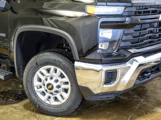 2025 Chevrolet Silverado 2500HD photo 4