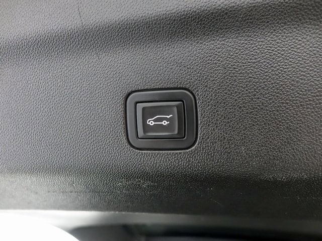 2021 CHEVROLET SUBURBAN - Image 32