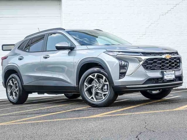 2026 Chevrolet Trax LT - Photo 2