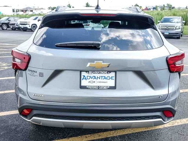 2026 Chevrolet Trax LT - Photo 7