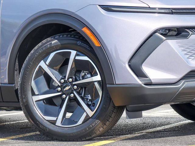 2026 Chevrolet Equinox EV 1LT photo 3