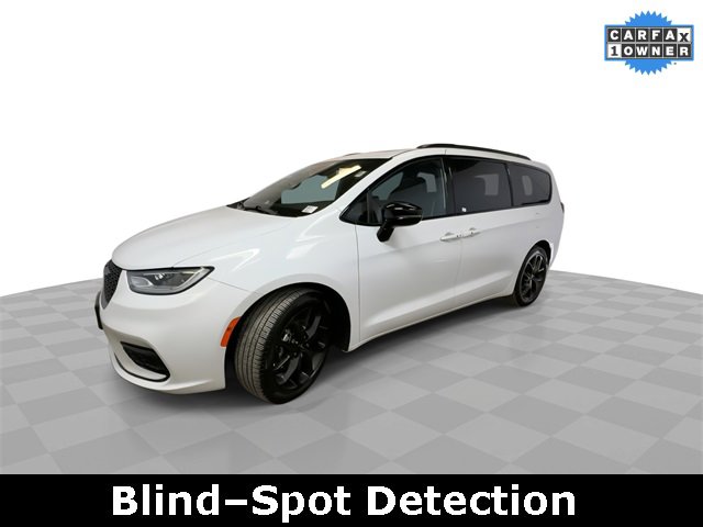 2025 CHRYSLER PACIFICA - Image 4